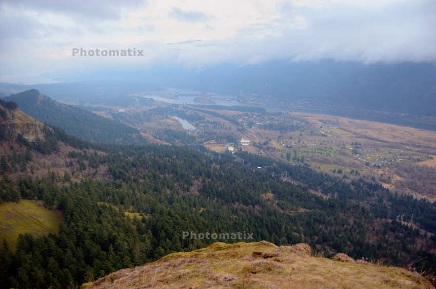 View of North Bonneville (the word "Photomatix" is self-inserted, a limitation of free trial of the program)